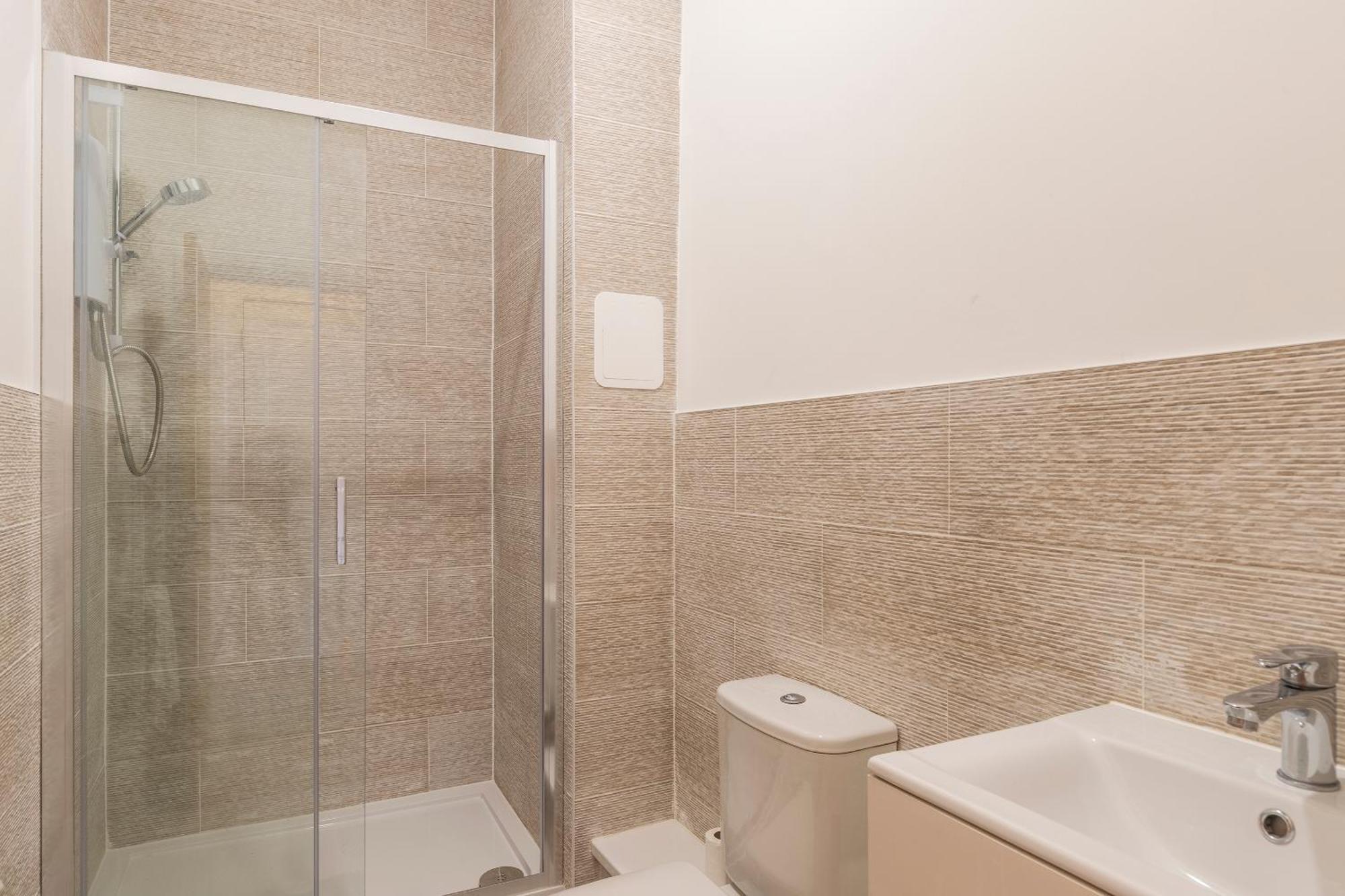 Seaside Serenity: Stylish Sea View Apartments In خليج هيرن المظهر الخارجي الصورة