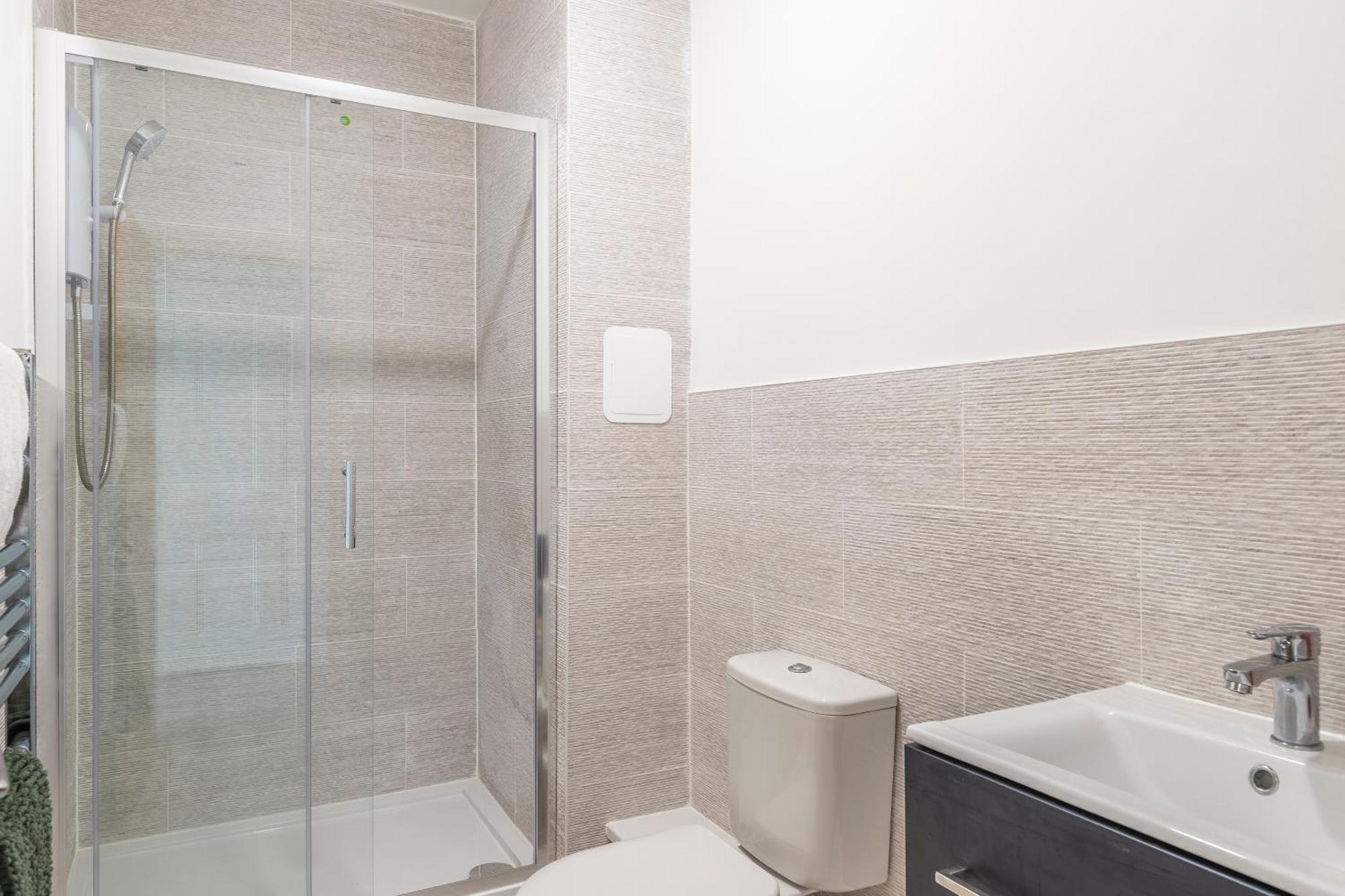 Seaside Serenity: Stylish Sea View Apartments In خليج هيرن المظهر الخارجي الصورة